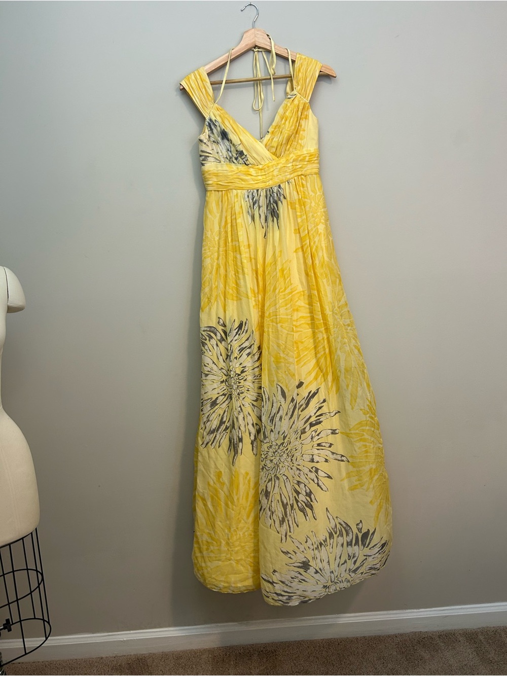Kay Unger New York 100% Silk Floral Maxi Dress Sz 4